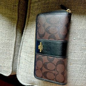 Coach Classic Wallet